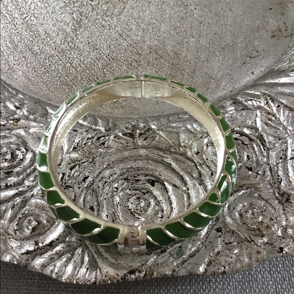 ANN TAYLOR LOFT BANGLE BRACELET NWOT - Picture 6 of 6